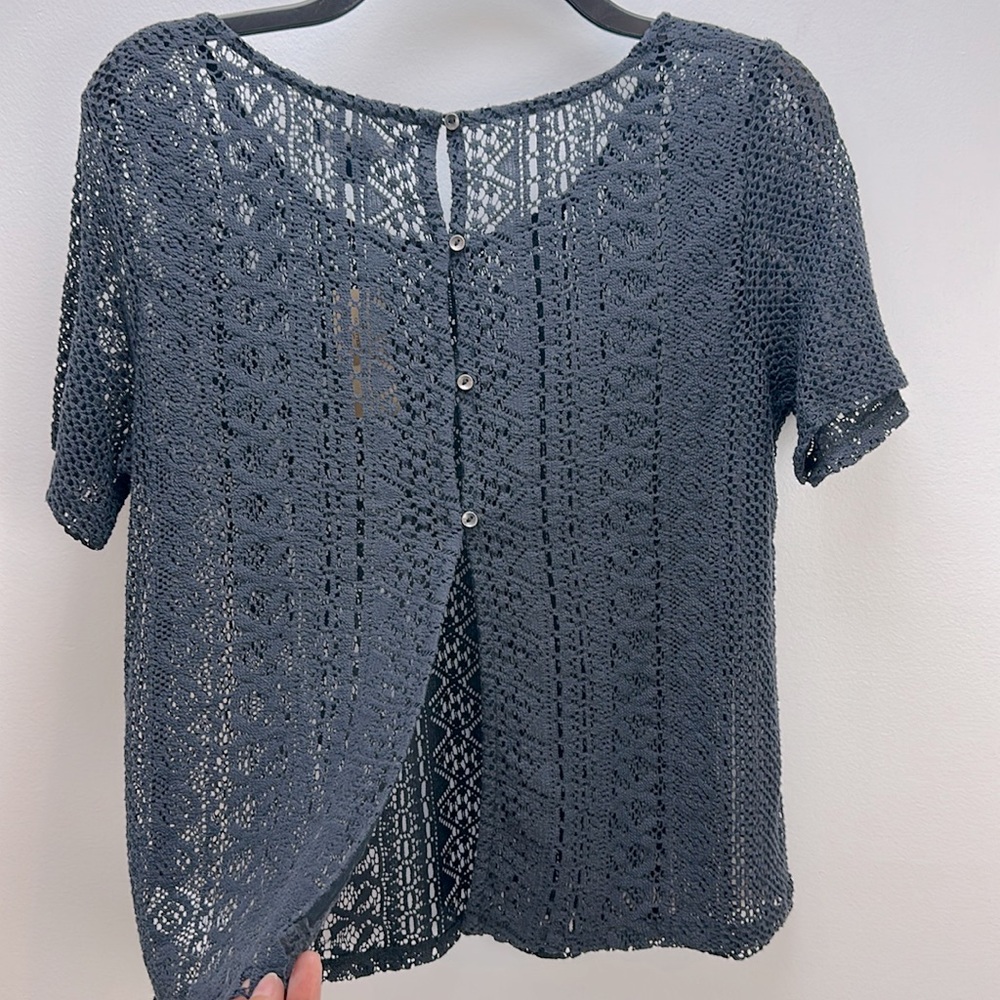 American Eagle Navy Open Knit Lace Split Back Button Closure M Short Sleeve - Picture 2 of 13